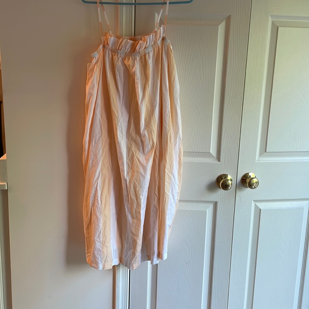 NWOT Lake Dress - Picture 3 of 3